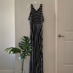 Zenna Black White Cold Shoulder Maxi Dress Medium